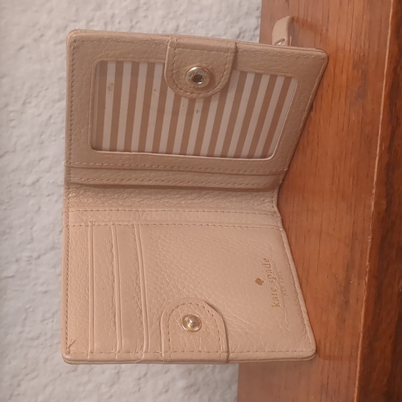 Kate Spade wallet - Picture 2 of 7